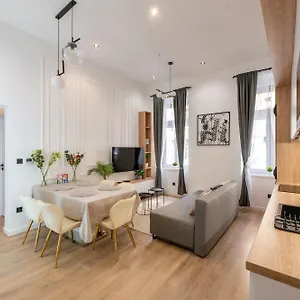 Wesselenyi-w31-modern 3 Bedroom Budapest